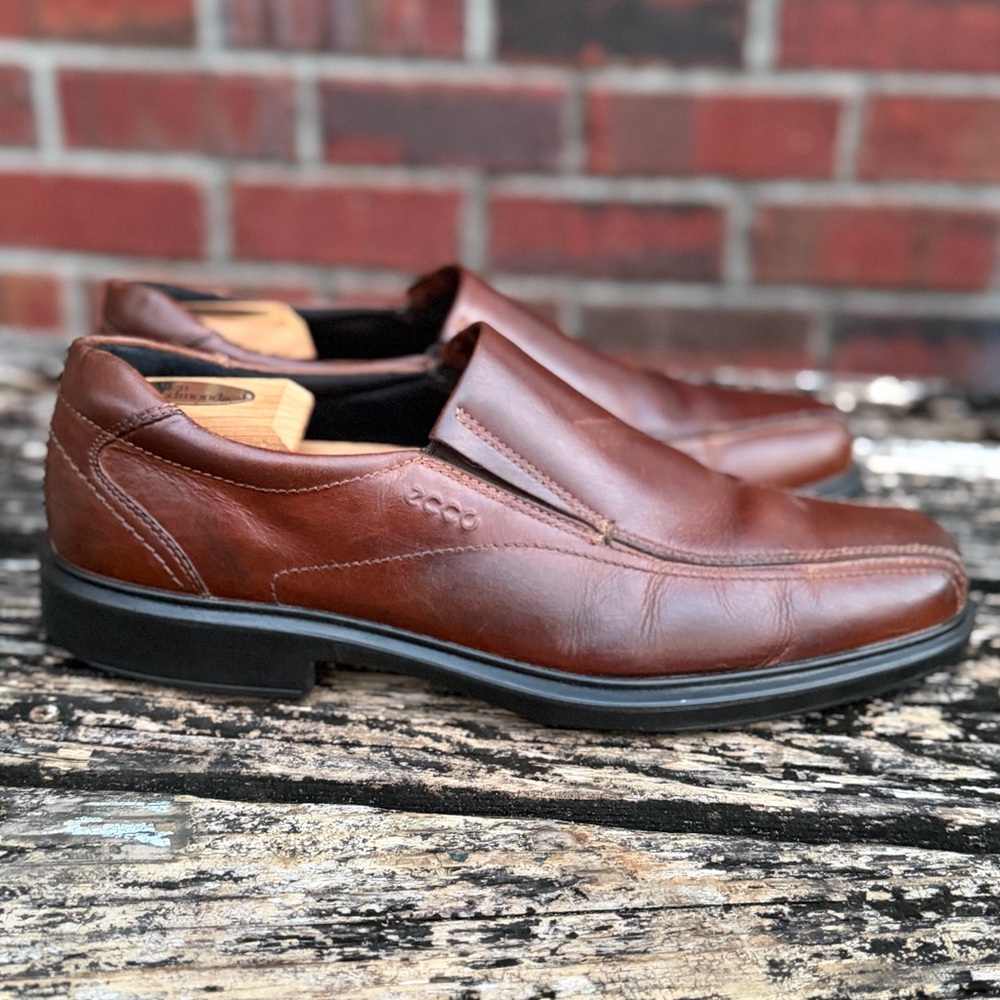 Ecco Helsinki 2.0 Men’s Sz 12 (46) Apron Toe Cognac Leather Slip-On Loafers M6